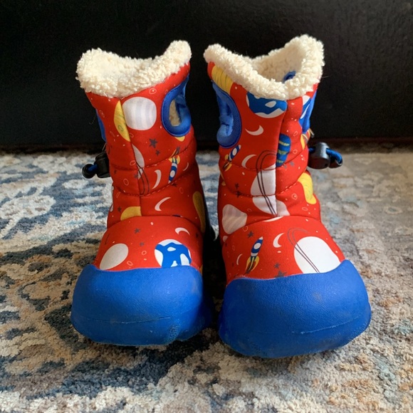 Bogs B Moc waterproof winter boots red rockets/space toddler size 6 - Picture 2 of 7